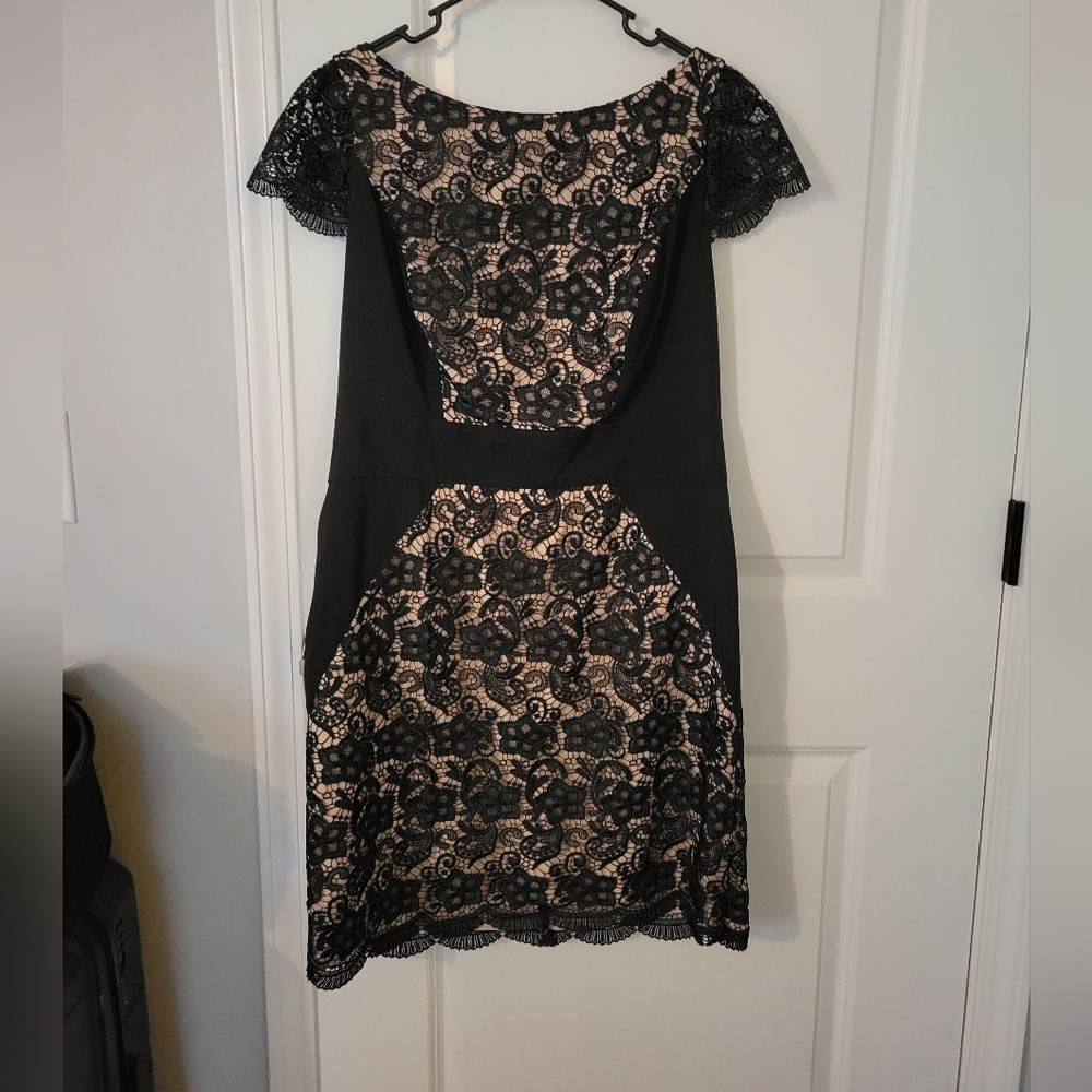 Jessica Simpson Black and Cream Lace Mini Dress